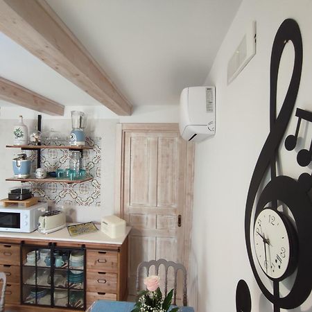 Rossini Guest House มาร์ตินาฟรังกา ภายนอก รูปภาพ